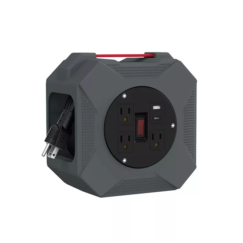 3 утичнице Усб2.4а Пластични калем за кабл 45 стопа 3 утичнице Усб2.4а Пластични калем за кабл 45 стопа